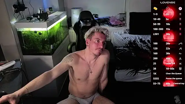 Rayzel White online show from March 3, 8:16 pm