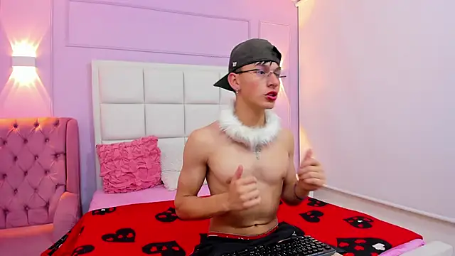 Alexander Collinss online show from February 17, 3:49 am