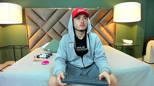 Salvattore Muller online show from April 20, 1:30 am