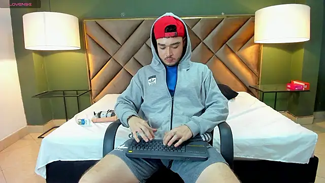 Salvattore Muller online show from March 23, 12:05 am