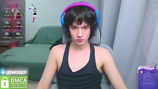 LeonBoykisser online show from April 22, 6:01 pm