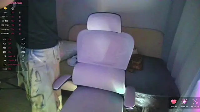 LeonBoykisser online show from March 12, 12:24 pm