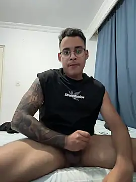 pornooyooo online show from March 24, 5:01 am