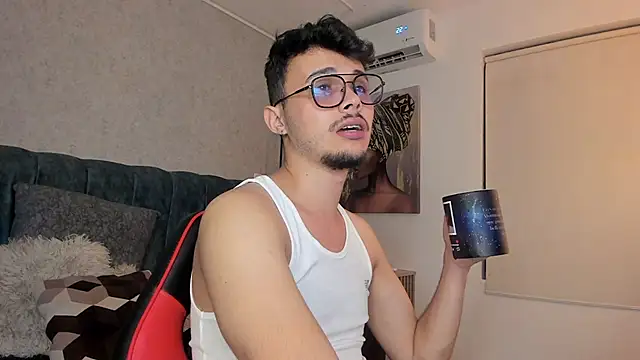 Alhan Twink online show from July 28, 5:04 am