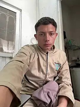 santiObrero online show from April 22, 4:23 pm