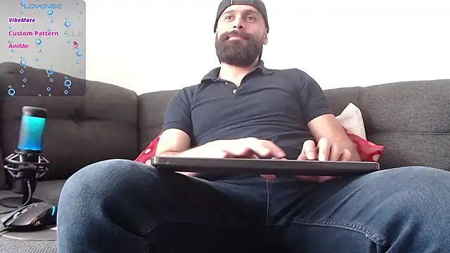 Snapshot of SpermsBank chatting on March 12, 6:11 pm SpermsBank online show from March 12, 6:11 pm