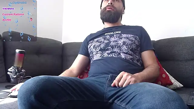 Snapshot of SpermsBank chatting on March 17, 1:52 pm SpermsBank online show from March 17, 1:52 pm