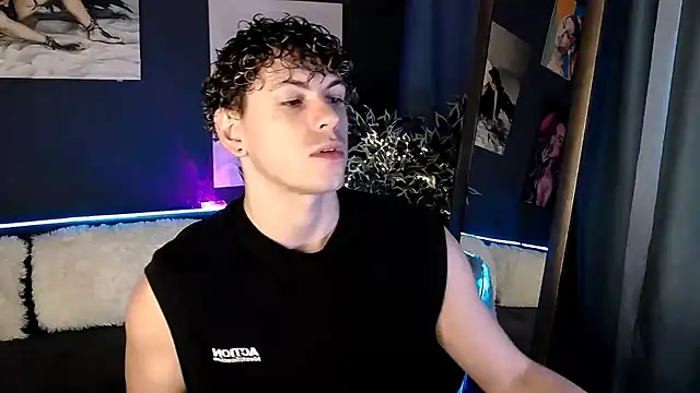 TylerGibson online show from July 30, 4:01 am