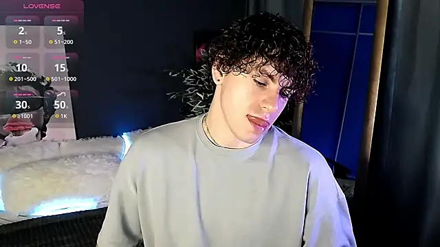 TylerGibson online show from June 17, 3:41 am