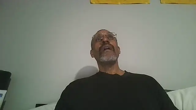 swimmer2496 online show from March 29, 2:44 am