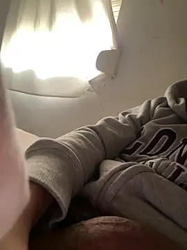 CubanHotMilk21 online show from February 5, 11:06 am