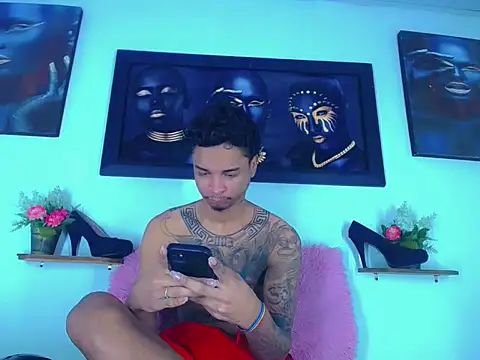 Tatoo Noah online show from April 14, 2:27 pm