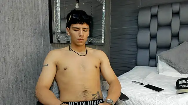 Tobias Vega online show from April 9, 3:51 pm