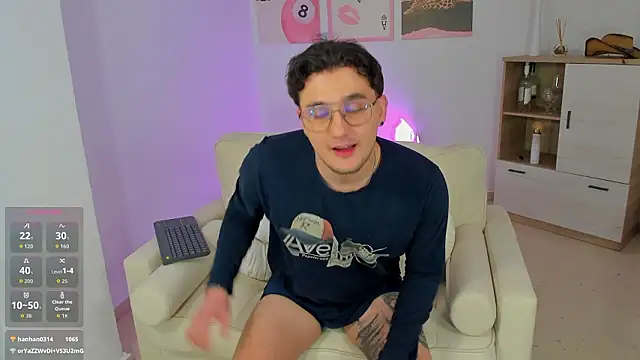 Massimo Fiore online show from February 21, 6:36 am