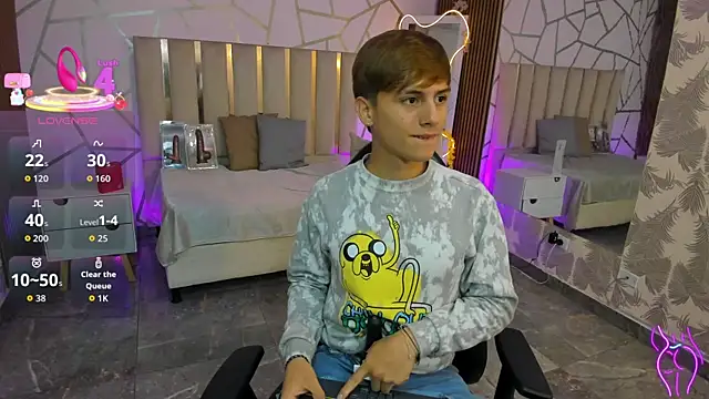 EVAN TAY online show from April 19, 3:17 am