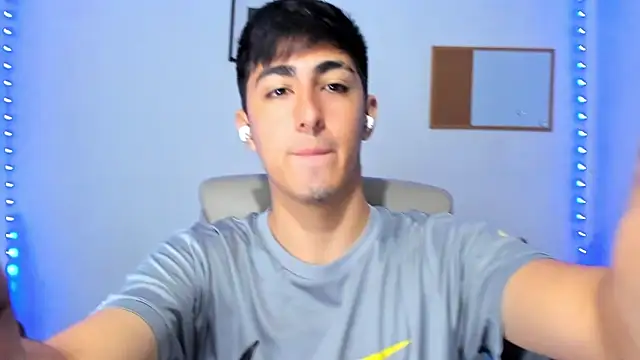 babyted272 online show from March 30, 12:28 pm