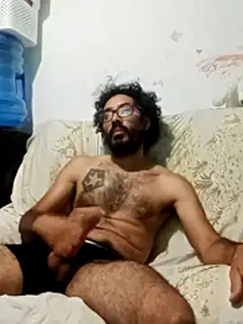 Batou1683 online show from July 2, 1:37 am