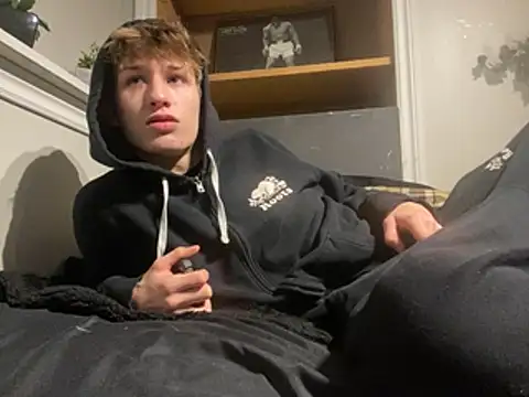 yourwhiteboy1 online show from March 7, 3:37 am