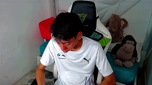 Liarr  online show from April 22, 3:57 am