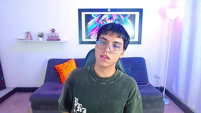 Maecum18 online show from April 24, 10:12 pm