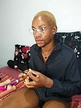 Riaanxxx online show from April 19, 9:39 pm