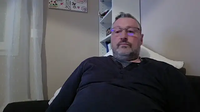 doudou310 online show from April 15, 4:12 am