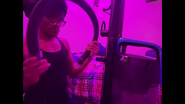 vexahleah online show from May 23, 4:01 pm