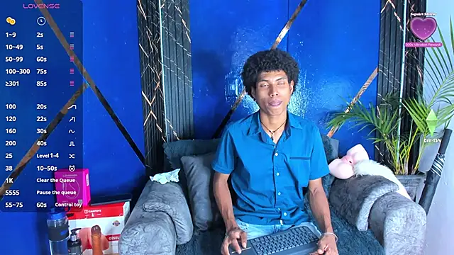 Walkers05 online show from June 5, 5:41 pm