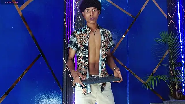 Walkers05 online show from April 20, 6:54 pm