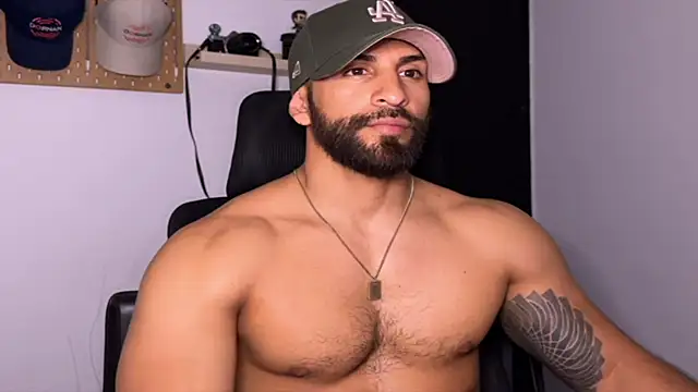 SamDornan51 online show from March 16, 5:25 am