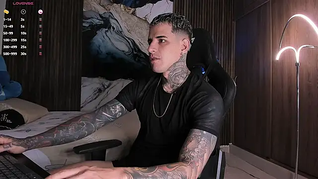 trisstann  online show from February 22, 5:25 pm