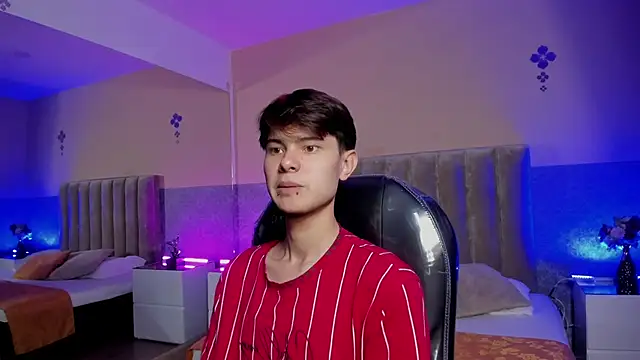 Derek Sinn online show from April 10, 8:05 pm