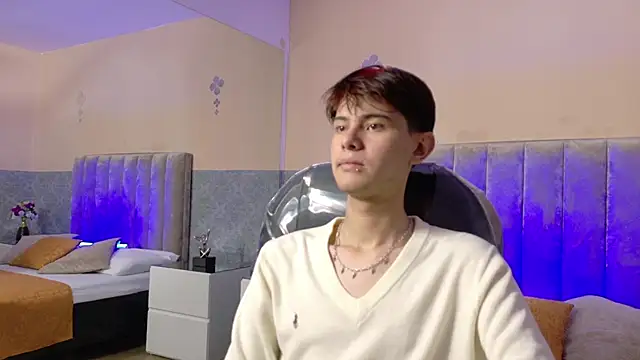 Derek Sinn online show from April 2, 7:44 pm