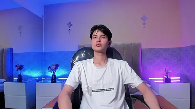 Derek Sinn online show from March 7, 8:28 pm