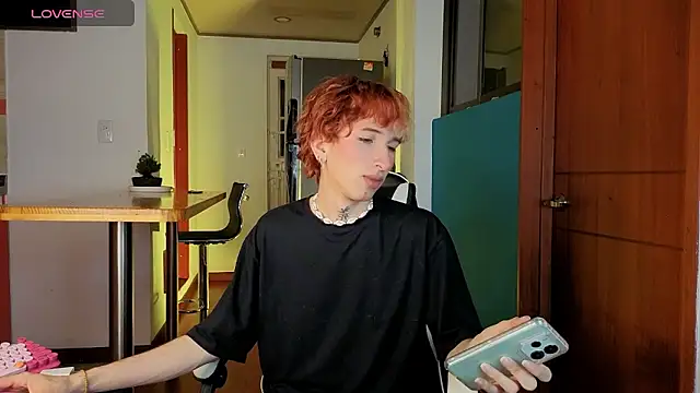 golden twink  online show from February 11, 6:29 am