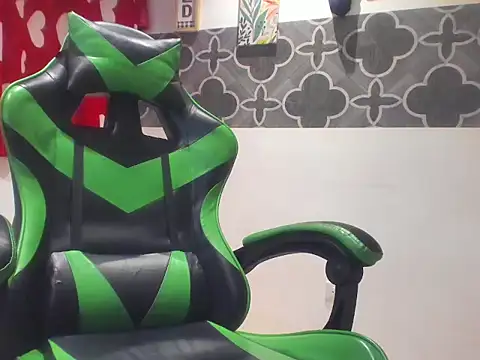 Cristhian Dirty online show from February 7, 1:35 am