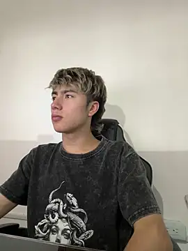 AlexanderCollman2 online show from April 21, 3:34 am