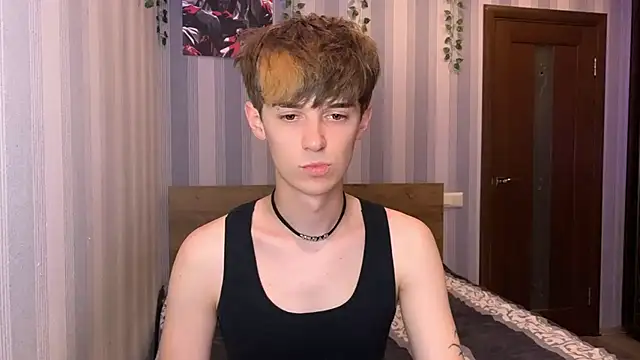 Sweet Dude online show from July 7, 8:12 pm