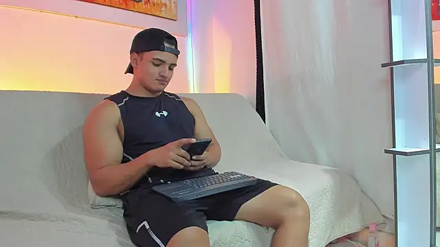 jhon nicolas online show from April 24, 11:18 pm