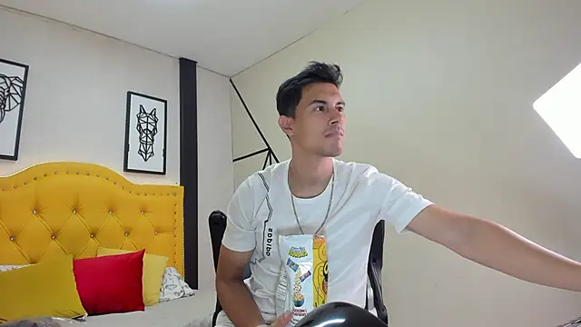 Mike Conors online show from April 24, 3:09 am