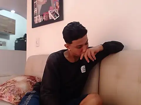 waner thom online show from February 25, 4:19 pm