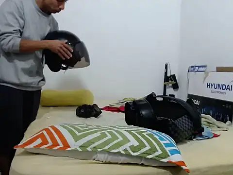 waner thom online show from February 6, 10:28 pm