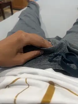 youngsterSA223 online show from April 21, 10:27 pm