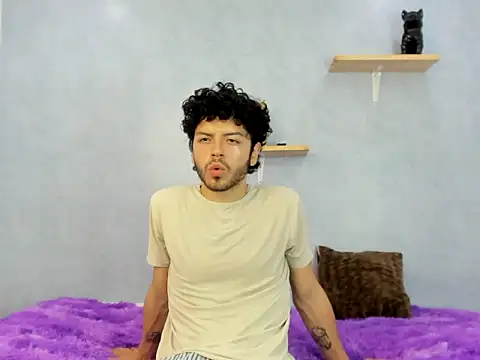 Eliotkinky online show from March 7, 3:21 pm