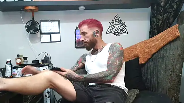 F D R  online show from April 24, 6:27 am