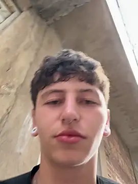 ARON LUXX online show from April 20, 10:12 pm