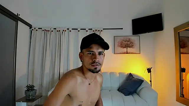 neyder sanz online show from February 9, 3:33 am