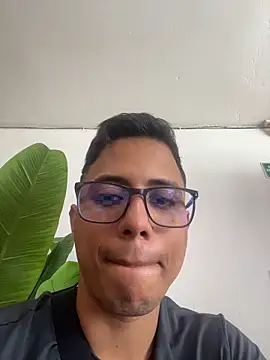 Gael Velaryx online show from April 4, 6:16 pm