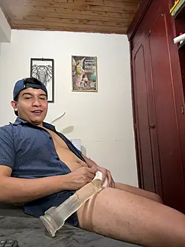 MaxParker21 online show from March 1, 4:39 pm