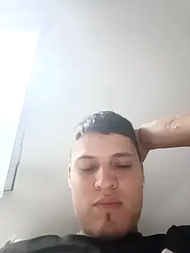 elvaquero06 online show from April 14, 3:17 am